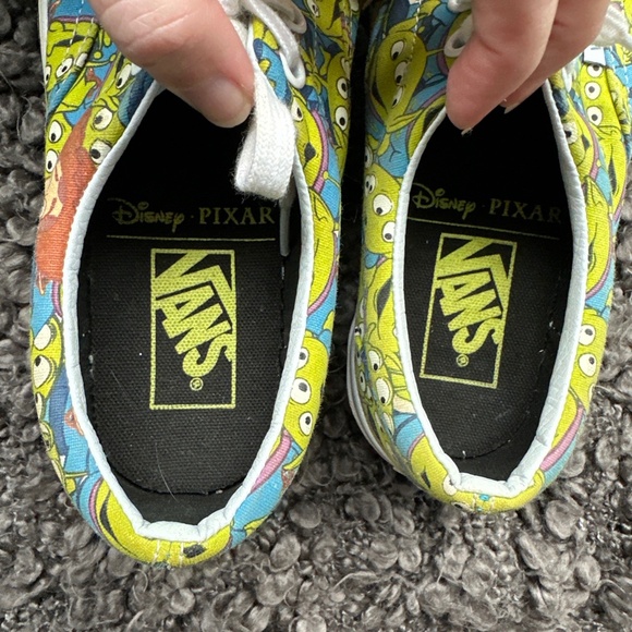 Vans X Toy Story Shoes Kids Size 4 Glow In The Dark Aliens Pixar Disney Collab - Picture 13 of 15